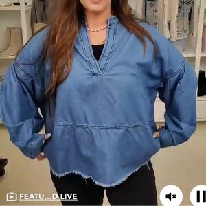 NWOT CHAMBRAY JEAN TOP
